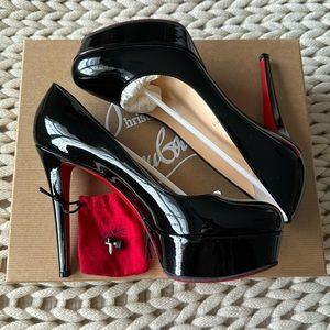 Christian Louboutin Bianca 120 Pumps Black Patent Leather (size 39)